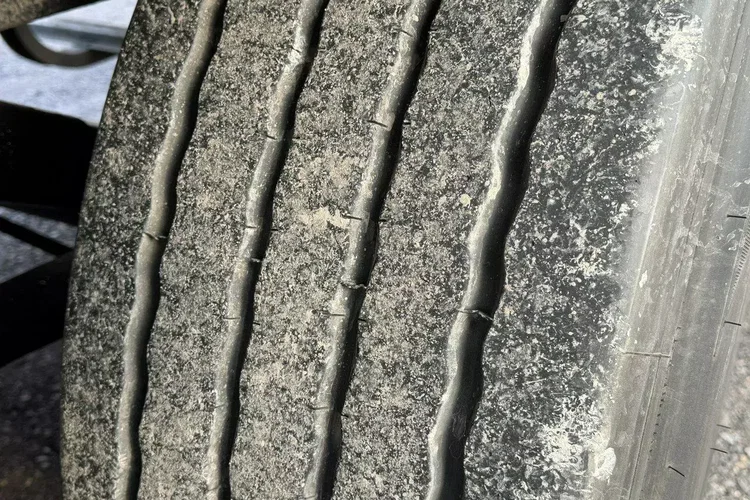 Schmitz Standard Rama Ocynk Oś podnoszona Grudzień 2019r zdjęcie 36