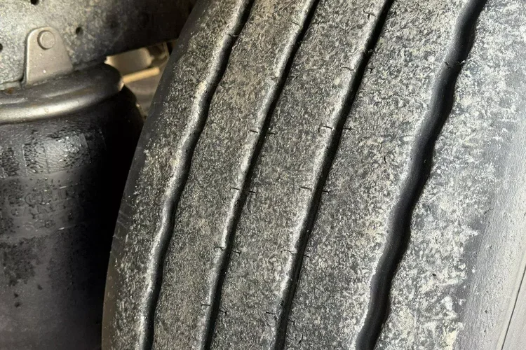 Schmitz Standard Rama Ocynk Oś podnoszona Grudzień 2019r zdjęcie 44