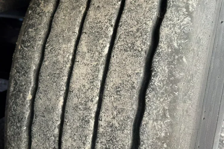 Schmitz Standard Rama Ocynk Oś podnoszona Grudzień 2019r zdjęcie 35