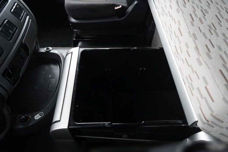 DAF XF 480 / LORA / LOHR / 16, 5 M / 4 DOSTAWCZAKI / 6 OSOBÓWEK / KLIMA POSTOJOWA / EURO 6 zdjęcie 32