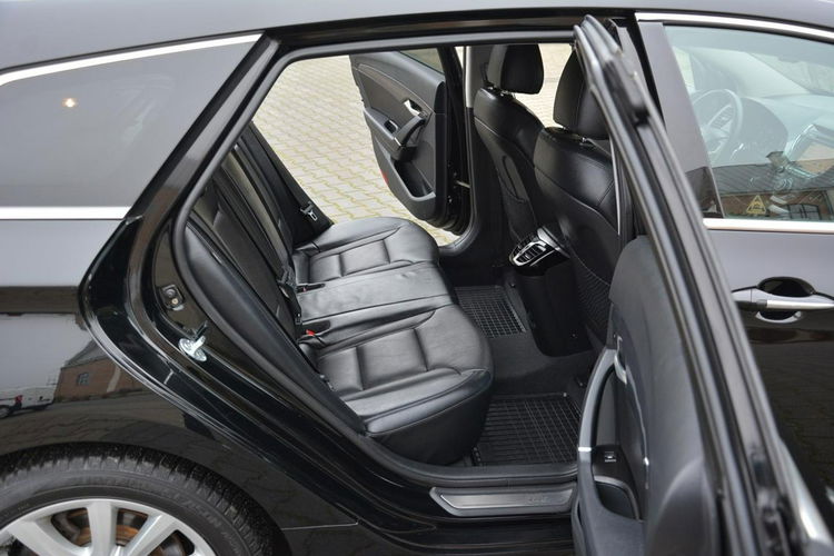Hyundai i40 Premium Wentylacja bi-xenon Skóry Ledy Duza Navi Keyless go Kamera zdjęcie 15