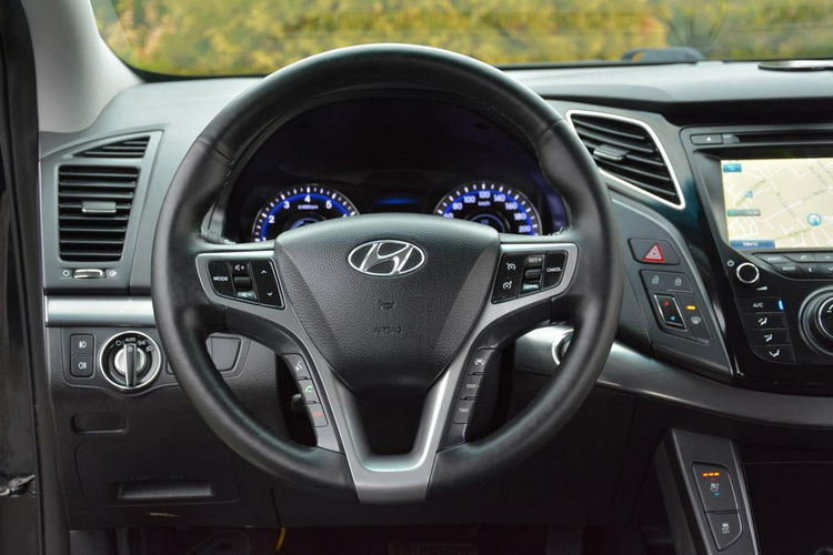 Hyundai i40 Premium Wentylacja bi-xenon Skóry Ledy Duza Navi Keyless go Kamera zdjęcie 23