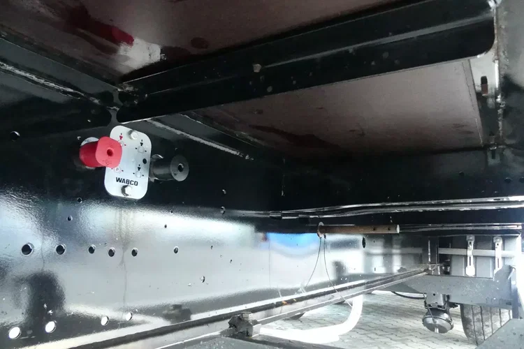 KAESSBOHRER MEGA / FIRANKA / OŚ PODNOSZONA / 3 SZTUKI / zdjęcie 15