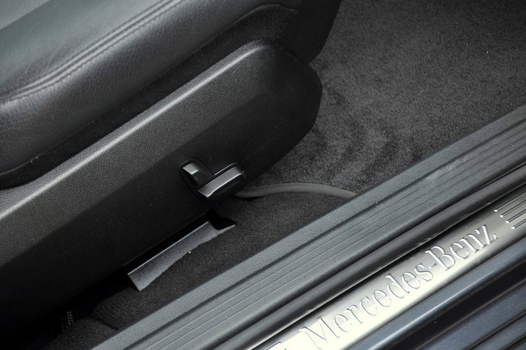 Mercedes E 350 3.0CDI(231KM) AMG Xenon Led Navi Parkt Skóry Szyber El.Fotel Alu18"ASO zdjęcie 19