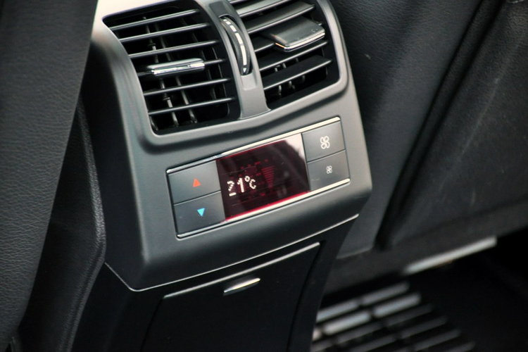 Mercedes E 350 3.0CDI(231KM) AMG Xenon Led Navi Parkt Skóry Szyber El.Fotel Alu18"ASO zdjęcie 21