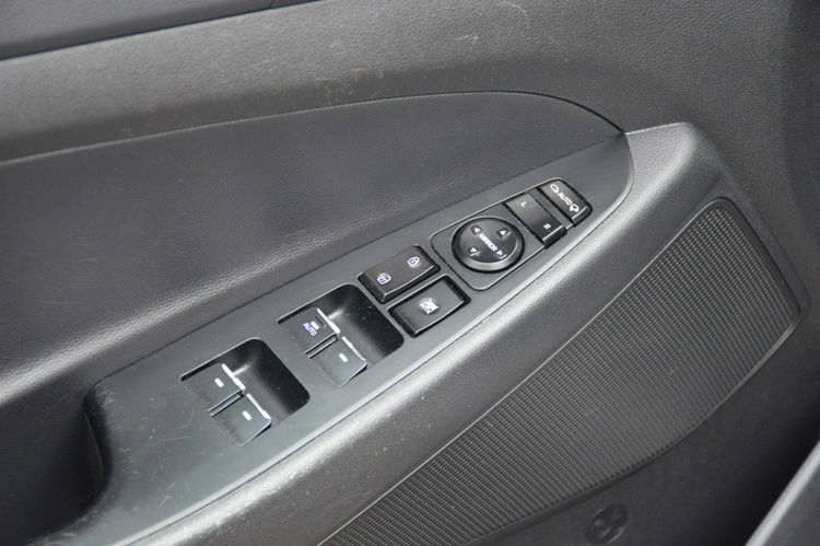 Hyundai Tucson 2.0CRDI 185KM Serwis Panorama Bi-xenon Navi Kamera Wentyle Grz.kiera zdjęcie 22