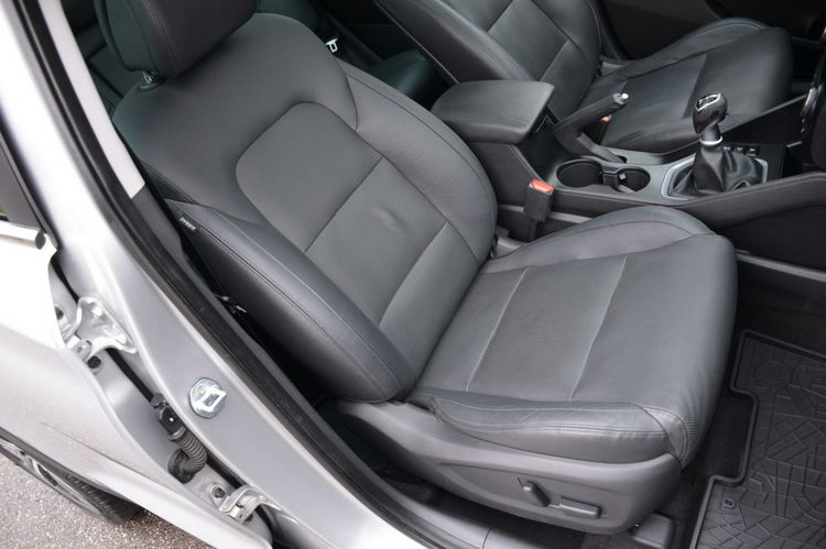 Hyundai Tucson 2.0CRDI 185KM Serwis Panorama Bi-xenon Navi Kamera Wentyle Grz.kiera zdjęcie 31