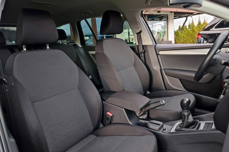 Skoda Octavia 1.6 TDI Ambition + serwis ASO zdjęcie 10