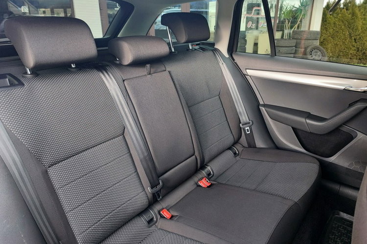 Skoda Octavia 1.6 TDI Ambition + serwis ASO zdjęcie 12
