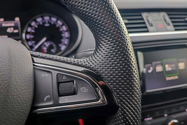 Skoda Octavia 1.6 TDI Ambition + serwis ASO zdjęcie 14