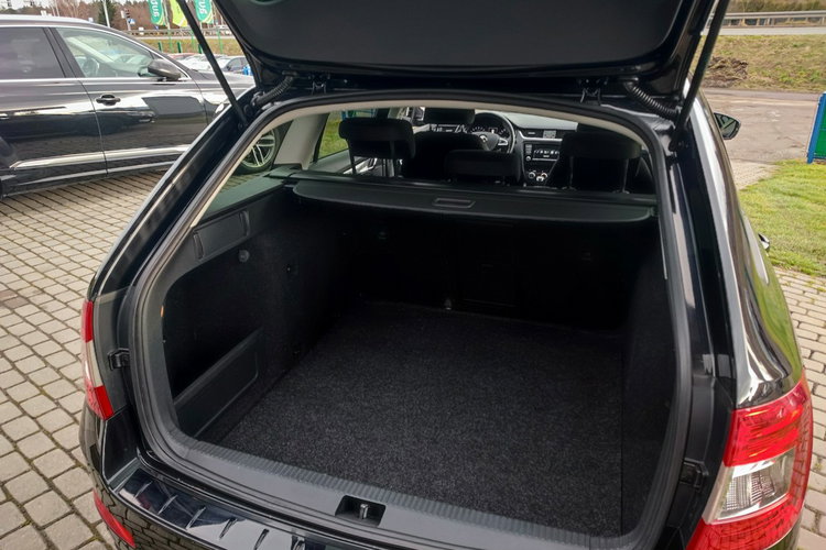 Skoda Octavia 1.6 TDI Ambition + serwis ASO zdjęcie 25