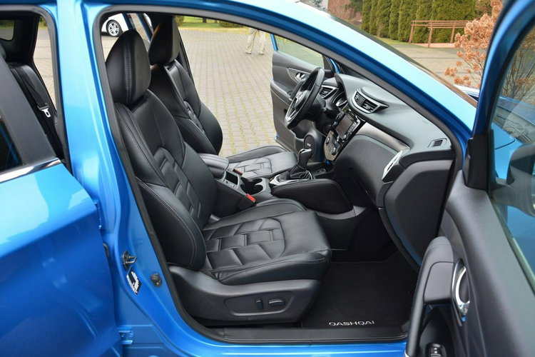 Nissan Qashqai Tekna+ FullLed Navi Kamera360 BLiS Radar BOSE Panorama Skóry Alu19 Aso zdjęcie 15