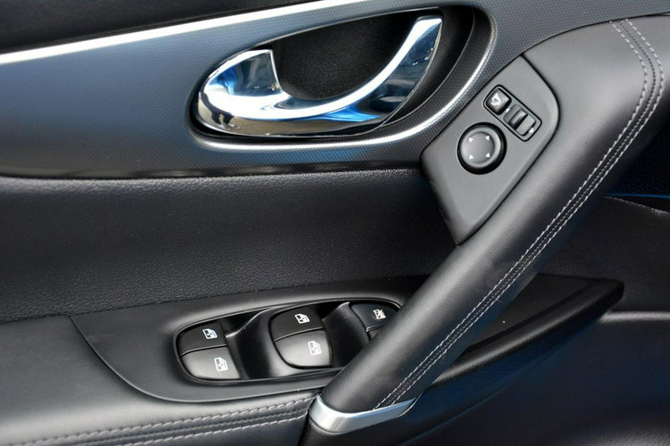 Nissan Qashqai Tekna+ FullLed Navi Kamera360 BLiS Radar BOSE Panorama Skóry Alu19 Aso zdjęcie 31