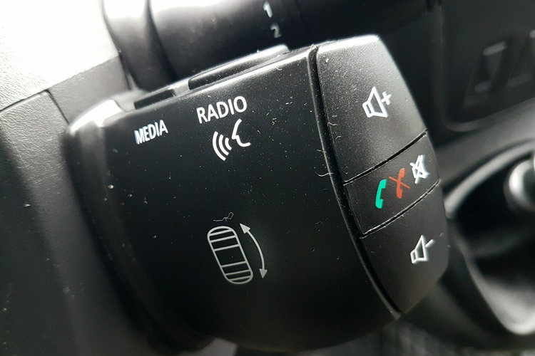 Renault Master KONTENER 8EP 4.23x2.23x2.24 KLIMA MANUAL KRAJOWY 6-BIEGÓW zdjęcie 24