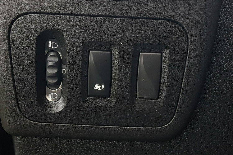 Renault Master KONTENER 8EP 4.23x2.23x2.24 KLIMA MANUAL KRAJOWY 6-BIEGÓW zdjęcie 27