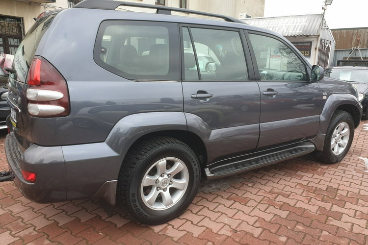 Toyota Land Cruiser 7 Osób. Wyciągarka. Navi. Oryginalne 200tys. km Doinwestowana. zdjęcie 1
