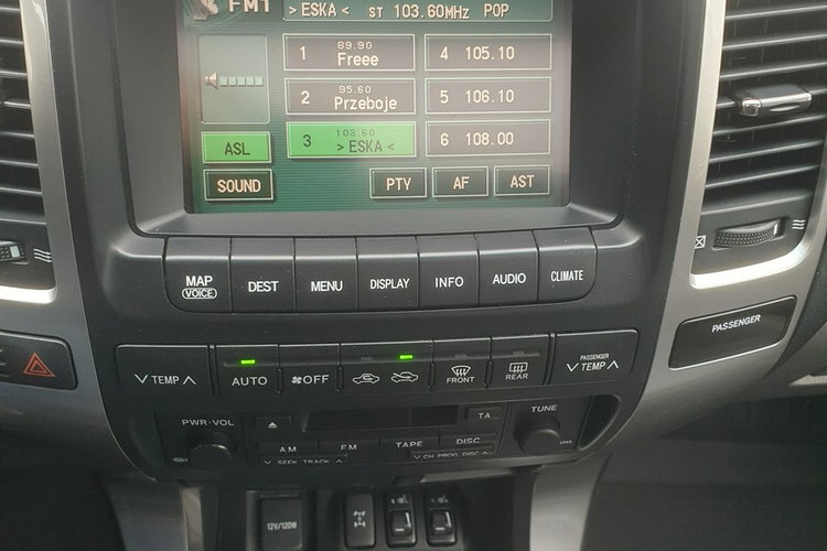 Toyota Land Cruiser 7 Osób. Wyciągarka. Navi. Oryginalne 200tys. km Doinwestowana. zdjęcie 14