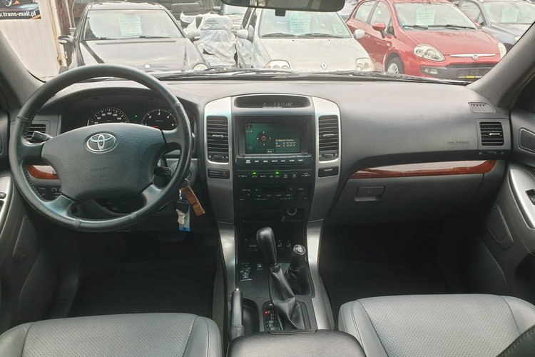 Toyota Land Cruiser 7 Osób. Wyciągarka. Navi. Oryginalne 200tys. km Doinwestowana. zdjęcie 20