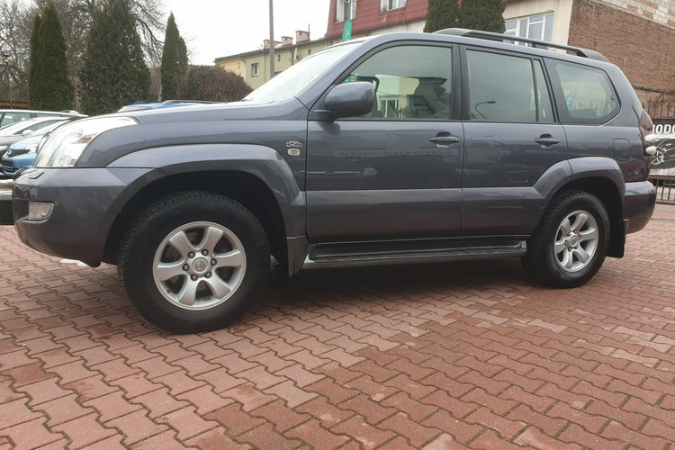Toyota Land Cruiser 7 Osób. Wyciągarka. Navi. Oryginalne 200tys. km Doinwestowana. zdjęcie 3