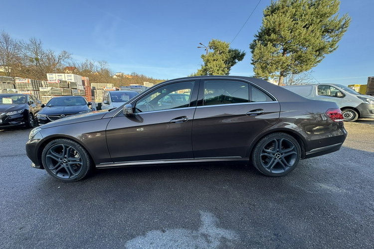 Mercedes E 250 LIFT, Ele bagażnik, Ele szyby, Ele lusterka, 2 kpl. kół, Roleta zdjęcie 7