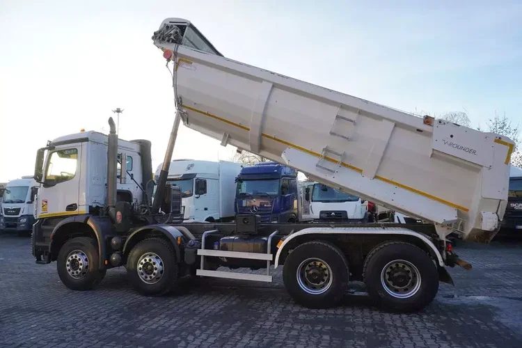 Mercedes Arocs 3243 E6 8x4 / Wywrotka / 120 tys. km / Retarder / Hydroburta zdjęcie 12