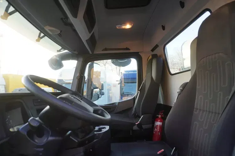 Mercedes Arocs 3243 E6 8x4 / Wywrotka / 120 tys. km / Retarder / Hydroburta zdjęcie 21