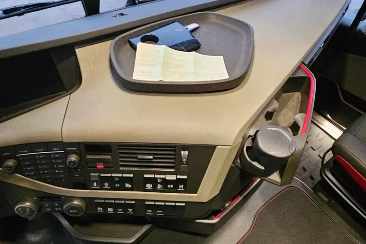 Volvo FH500 6x2 zdjęcie 11