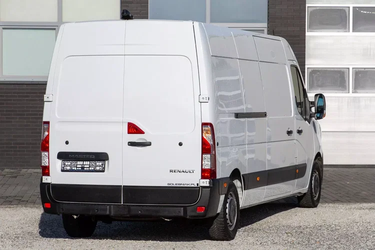 Renault Master 2.3 BLUE DCI L3H2 bogate wyposażenie zdjęcie 39
