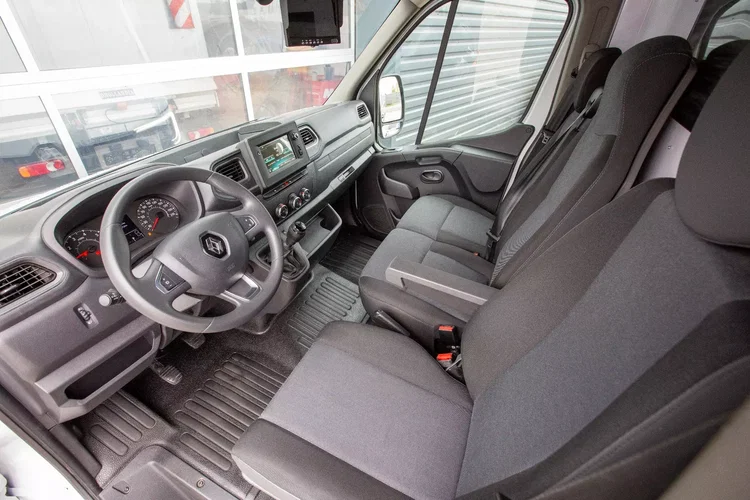Renault Master 2.3 BLUE DCI L3H2 bogate wyposażenie zdjęcie 45