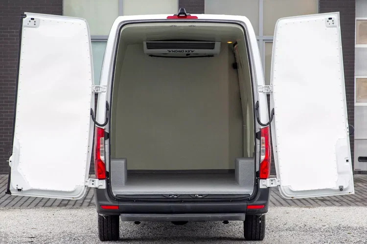 Mercedes Sprinter CHŁODNIA 317 DŁUGI Salon Polska zdjęcie 11