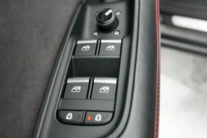 Audi rs-q8 zdjęcie 47