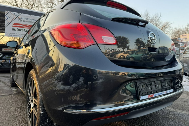 Opel Astra Klimatronic 2-stref, Podgrz. fotele + kierownica, 2 kpl. kół zdjęcie 9