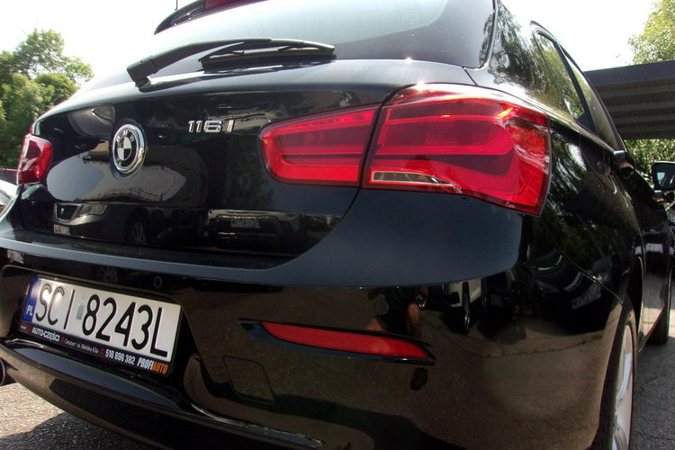 BMW 116 Klimatronic, Ele szyby, Ele lusterka, Manual, 5 drzwi, Podgrz. fotele zdjęcie 12