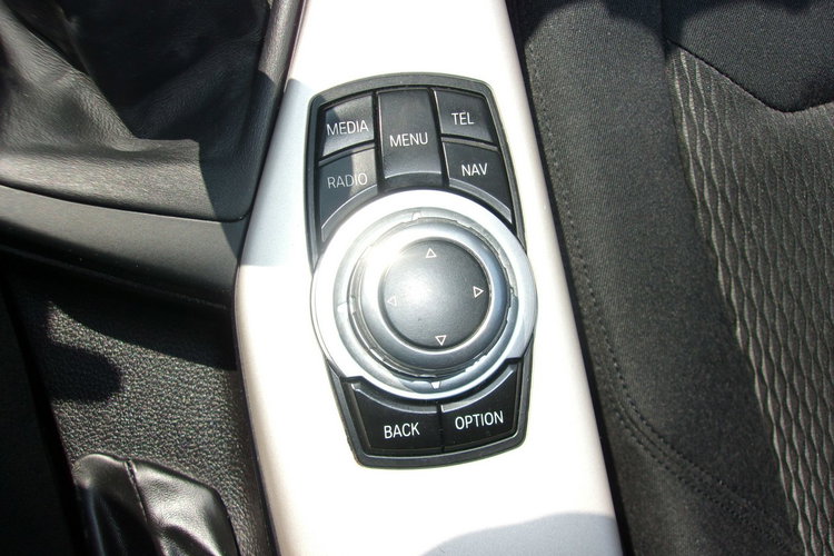 BMW 116 Klimatronic, Ele szyby, Ele lusterka, Manual, 5 drzwi, Podgrz. fotele zdjęcie 27