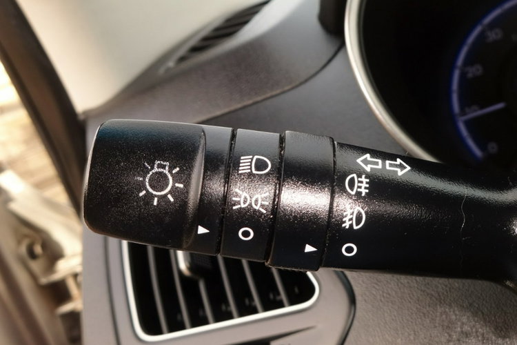 Hyundai ix35 Alu Klima Hak 4 x 4 zdjęcie 17