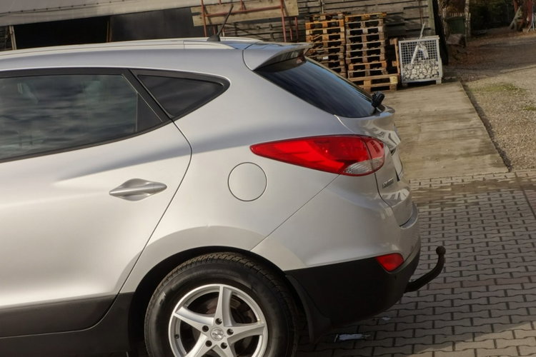 Hyundai ix35 Alu Klima Hak 4 x 4 zdjęcie 23