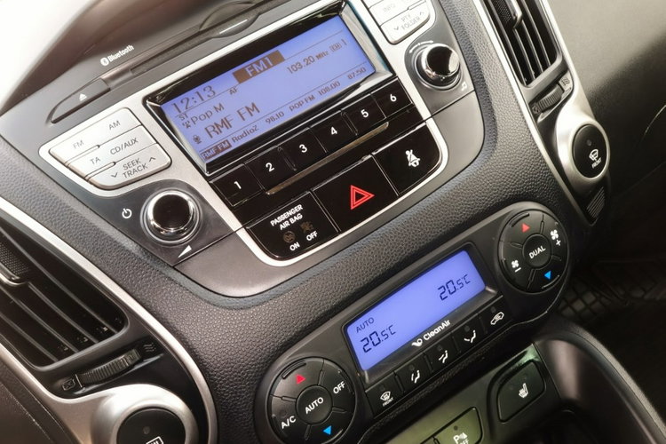 Hyundai ix35 Alu Klima Hak 4 x 4 zdjęcie 9