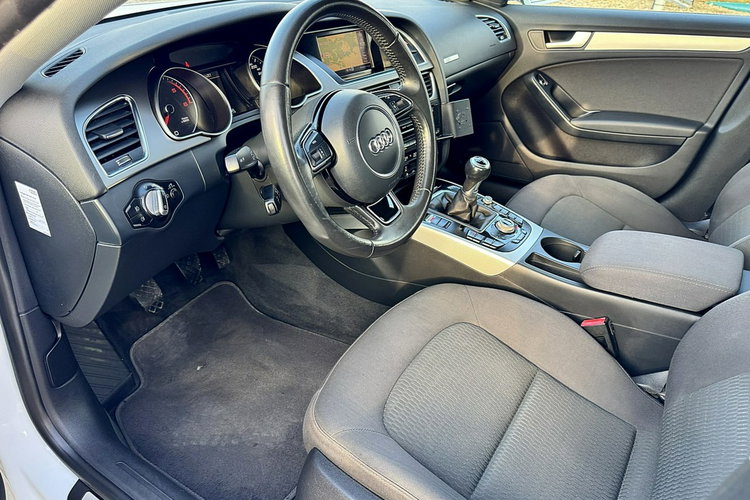 Audi A5 LIFT Xenon Navi PDC Gwarancja zdjęcie 11