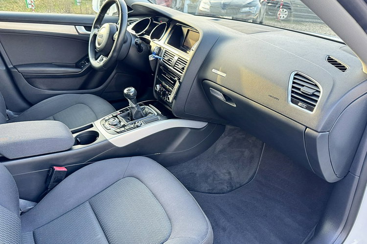 Audi A5 LIFT Xenon Navi PDC Gwarancja zdjęcie 12