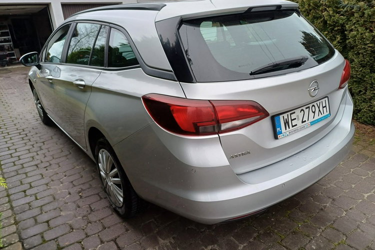 Opel Astra zadbana, krajowa, faktura VAT zdjęcie 8