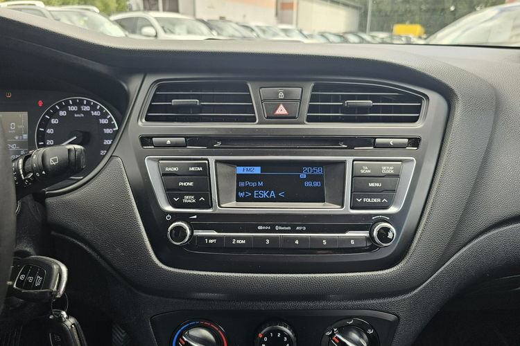 Hyundai i20 Grzane fotele i kierownica, asystent pasa ruchu, zdjęcie 28