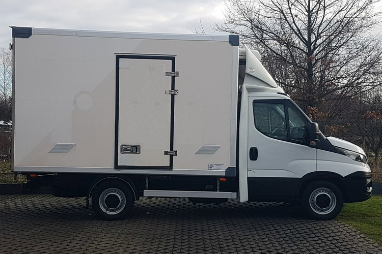 Iveco Daily 6EP CHŁODNIA MROŹNIA IZOTERMA AGREGAT THERMO KING V-200 MAX GRZANIE zdjęcie 13