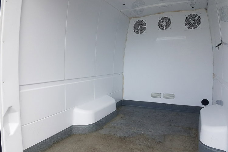 Mercedes Sprinter MAXI CHŁODNIA AGREGAT 2 KOMORY GRZANIE KLIMA IZOTERMA BLASZAK zdjęcie 19