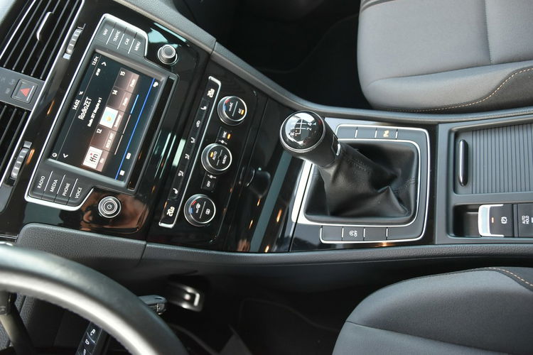 Volkswagen Golf Allstar 1.4TSi 125KM Manual 2017r. Panorama NAVi TEMPOMAT 2xPDC Climat zdjęcie 10