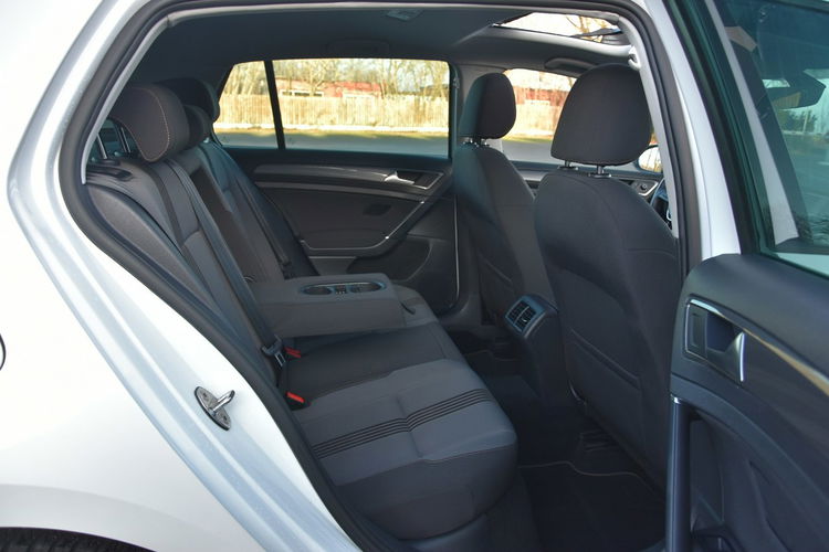 Volkswagen Golf Allstar 1.4TSi 125KM Manual 2017r. Panorama NAVi TEMPOMAT 2xPDC Climat zdjęcie 13