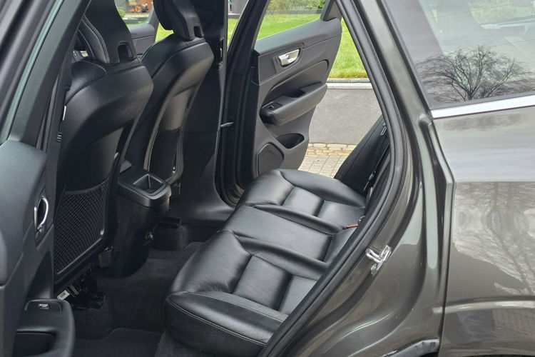 Volvo XC 60 D4 2.0 Diesel Insciption zdjęcie 23