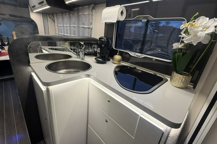 Ford Transit Kamper Magis 74XT Plus 2.0tdci 170KM Automat 6.osobowy .7.40 dlugi gwa zdjęcie 21