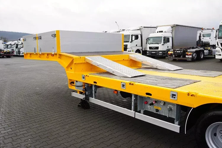 BODEX / NISKOPODWOZIOWA / 4 OSIE / NAJAZDY / 2 X OŚ SKRĘTNA / DMC 65 000 KG / JAK NOWA zdjęcie 16