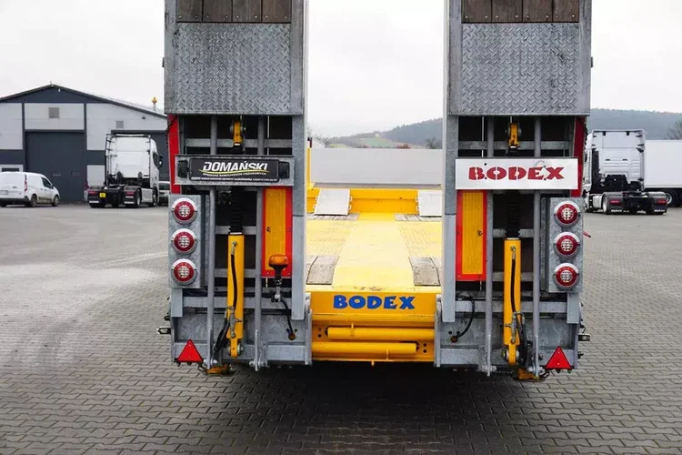 BODEX / NISKOPODWOZIOWA / 4 OSIE / NAJAZDY / 2 X OŚ SKRĘTNA / DMC 65 000 KG / JAK NOWA zdjęcie 24