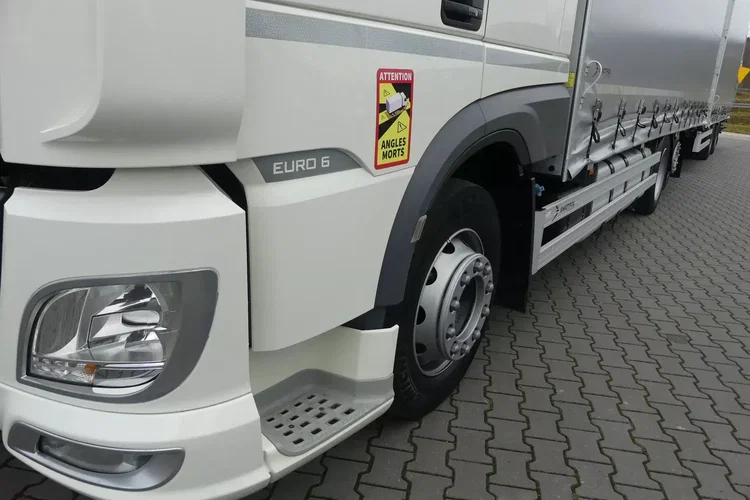 DAF XF 106.460 / EURO 6 / ZESTAW PRZEJAZDOWY / TANDEM / zdjęcie 13